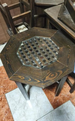 Mesa Octogonal de Madera
