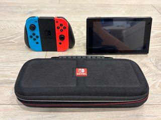 Nintendo Switch con Funda