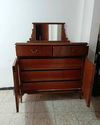 Aparador vintage in legno classico