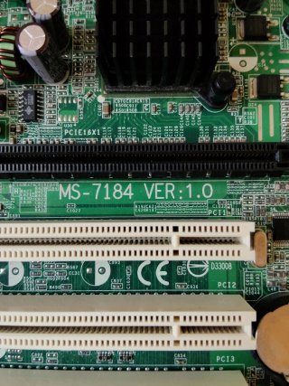 Placa Base MSI MS-7184