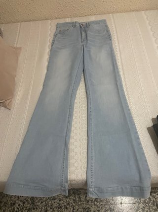 Pantalón vaquero campana azul