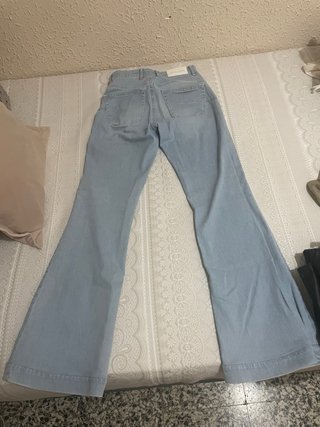 Pantalón vaquero campana azul