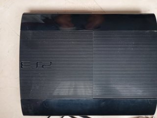 PS3 Slim Negra + 13 Juegos Digitales