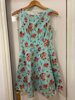 Vestido corto floral estilo vintage / pin-up