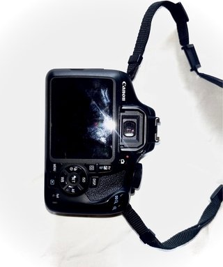 Cámara Canon EOS 1300D con 2 Objetivos