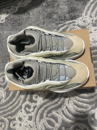 Adidas Yeezy 700 V3 Beige/Gris