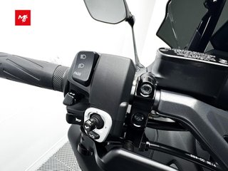 YAMAHA TMAX 2024 16048 kms.