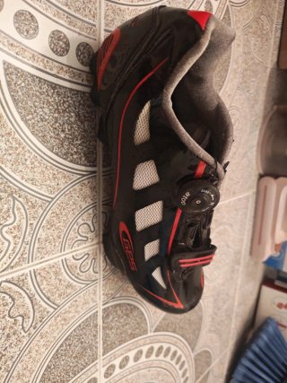 Zapatillas Ciclismo GES Negras/Rojas