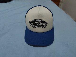 Gorra Trucker Vans Azul y Blanca