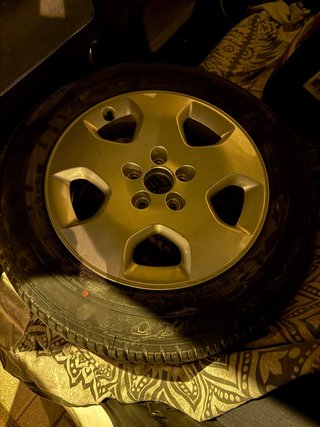 Llantas Audi A3 15 pulgadas 5 llantas cn neumático