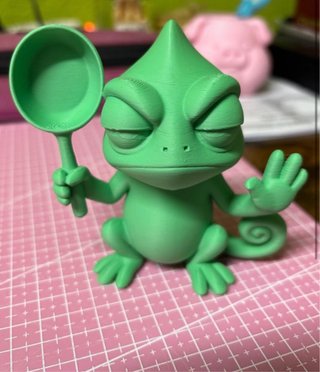 statuetta Disney Pascal