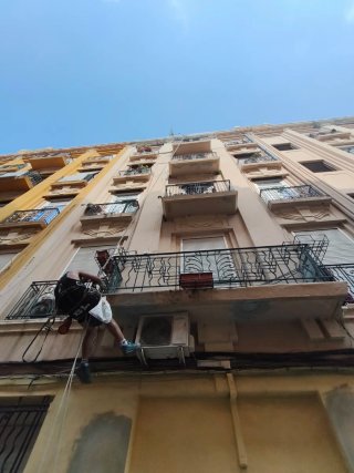 Servicios de Restauración de Fachadas medianeras..