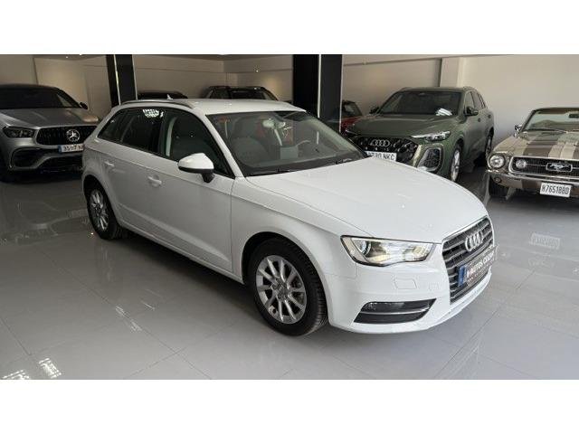 Audi A3 1.6 TDI CD Attraction 2015