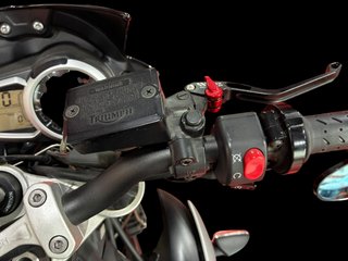 Triumph Street Triple 675 A2