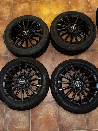 Set de 4 Llantas y Neumáticos AUTEC