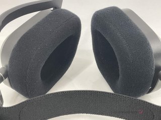 diadema corsair hs80 rgb
