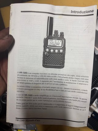 Yaesu VR-120D Ricevitore Scanner Portatile