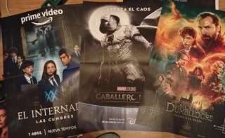 Lote 100 posters grandes películas revista Acción