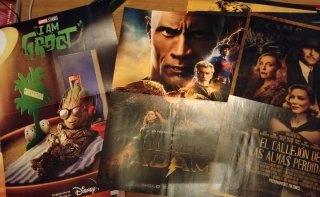 Lote 100 posters grandes películas revista Acción