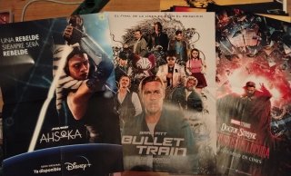 Lote 100 posters grandes películas revista Acción