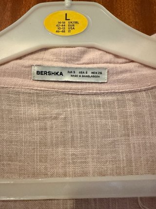 Camisa Crop Rosa Bershka