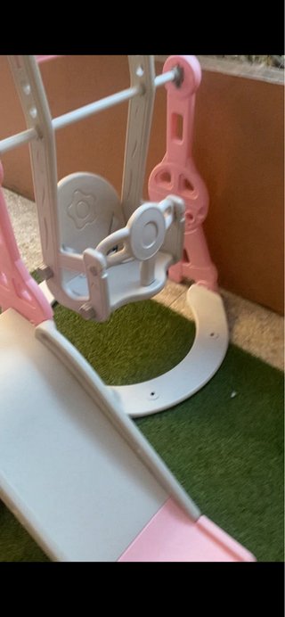 Tobogán y columpio infantil