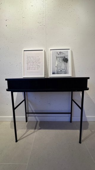 Escritorio Negro con Cajón de Persiana