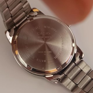 Casio MTP-1221 reloj clásico negro acero 39mm