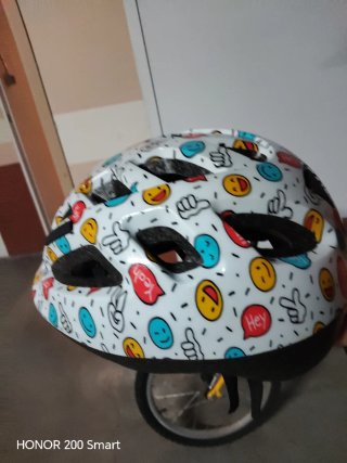 Bicicleta Infantil con casco