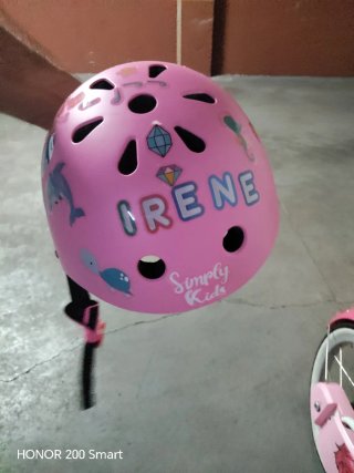 Bicicleta de Niña con Casco