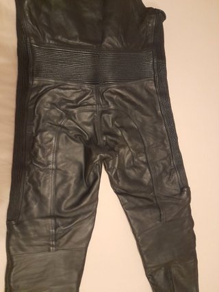Peto de Cuero para Moto Talla 46, muy buen estado