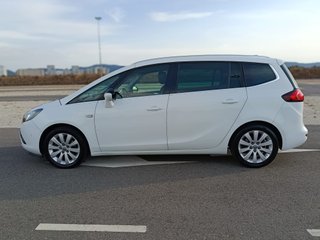 Opel Zafira 2016