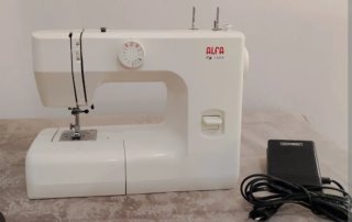Máquina de coser ALFA 1004