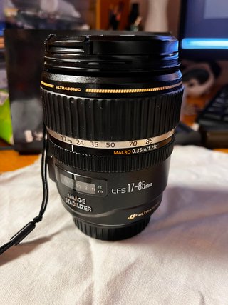 Objetivo Canon EF-S 17-85mm