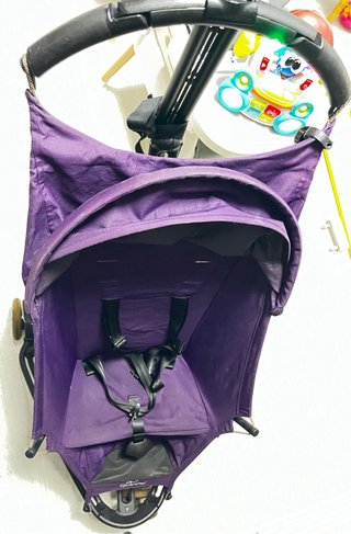 Silla de paseo Quinny morada