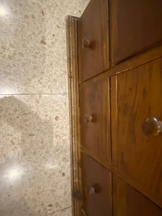 Mueble de Madera con 20 Cajones