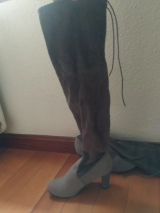 Botas altas grises