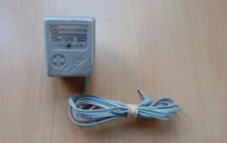 TRANSFORMADOR CONSOLA NINTENDO GAME BOY CLÁSICA