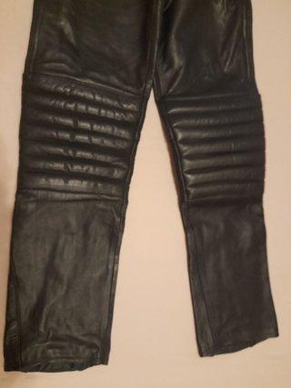 Peto de Cuero, Talla 42, en perfecto estado