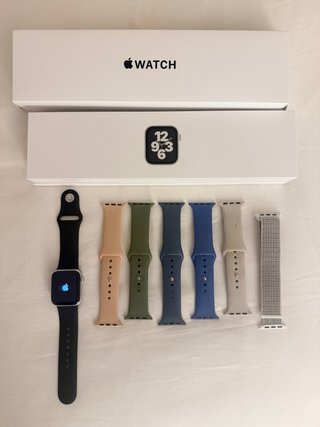 Apple Watch nuevo con 6 correas.