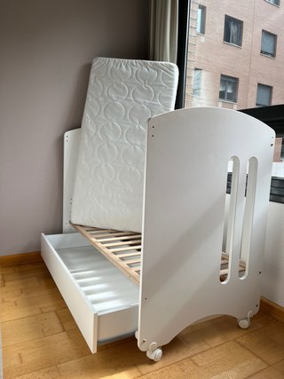 Cuna Micuna Sweet Globito 120x60 + cajón + colchón