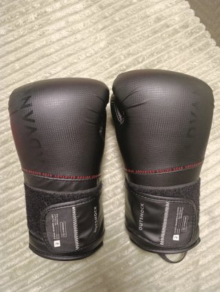 Guantes de boxeo Outshock negros