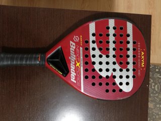 Pala de pádel Bullpadel AXYM