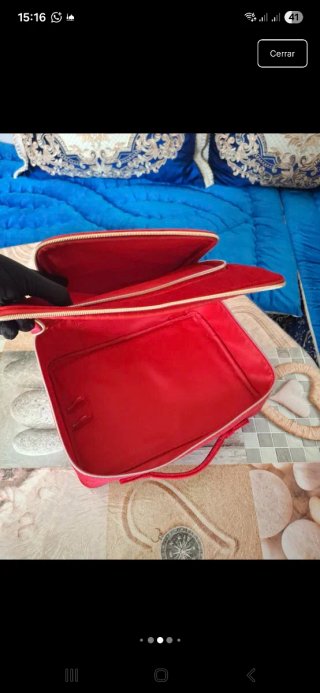 Maletín de viaje Estée Lauder rojo