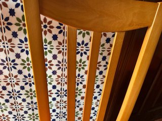 Juego de 6 sillas de comedor de madera.