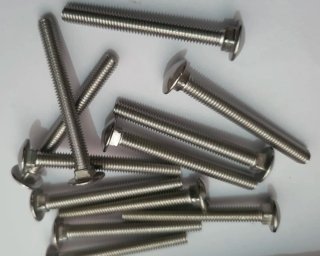 100 Tornillos M5x45 Inox 304 Cabeza Hongo