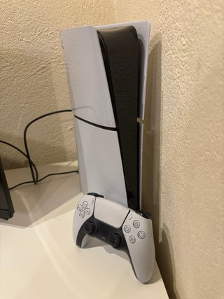 PS5 Slim (PlayStation 5)