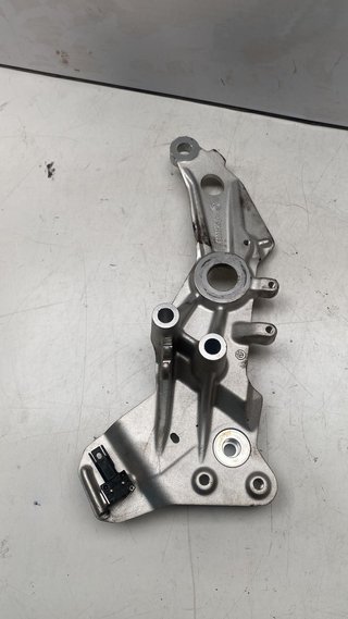 Placa soporte del reposapiés delantero derecho para Bmw, F 750 GS. Ref. 46718393176