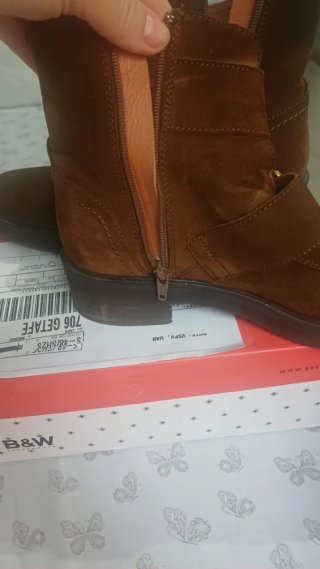 Botines de ante y piel marrones