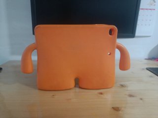 Funda iPad Naranja con Asas para Niños